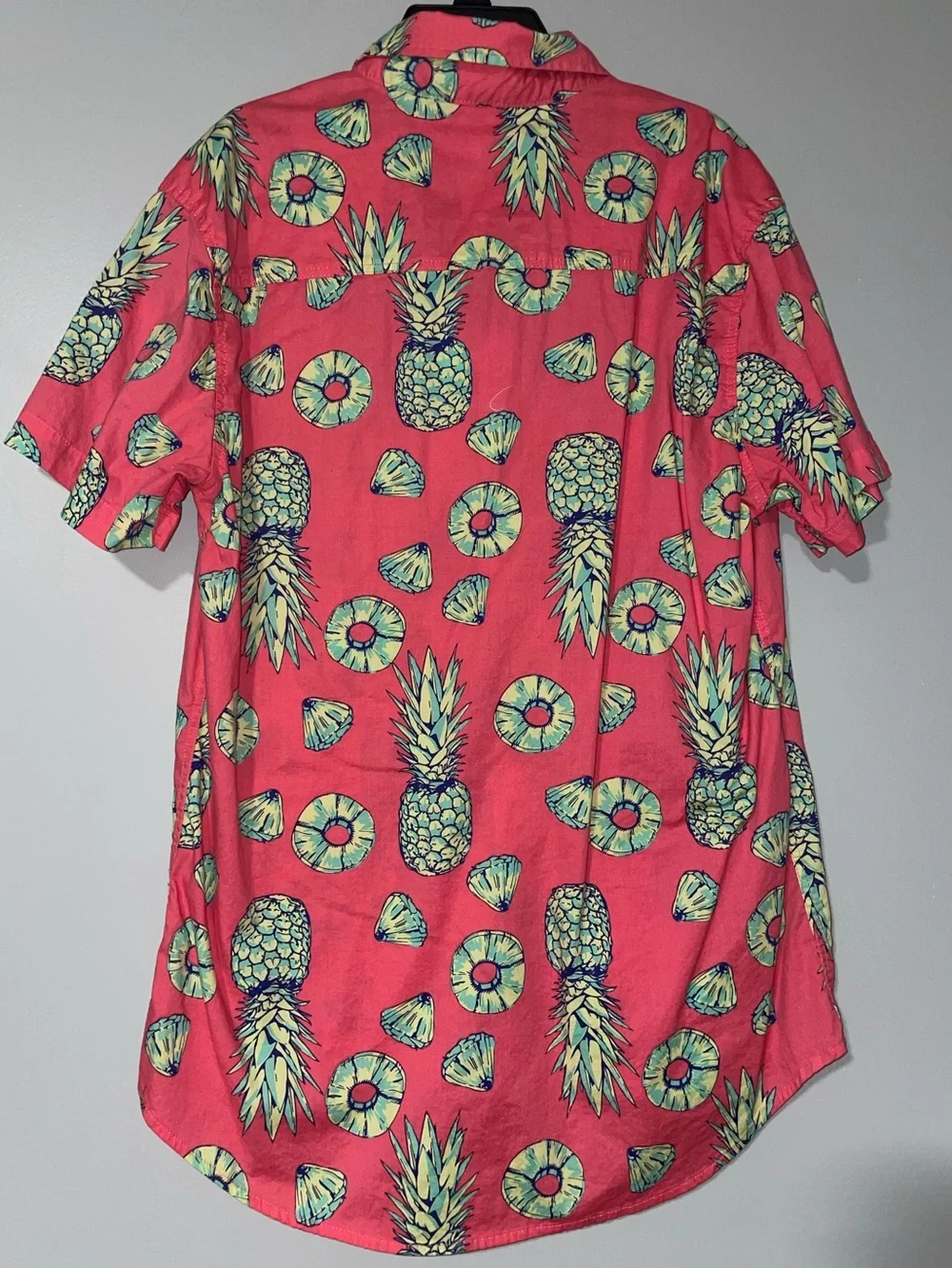 🍍Tropical Pineapple Print Button-Up Mens Shirt - Pink